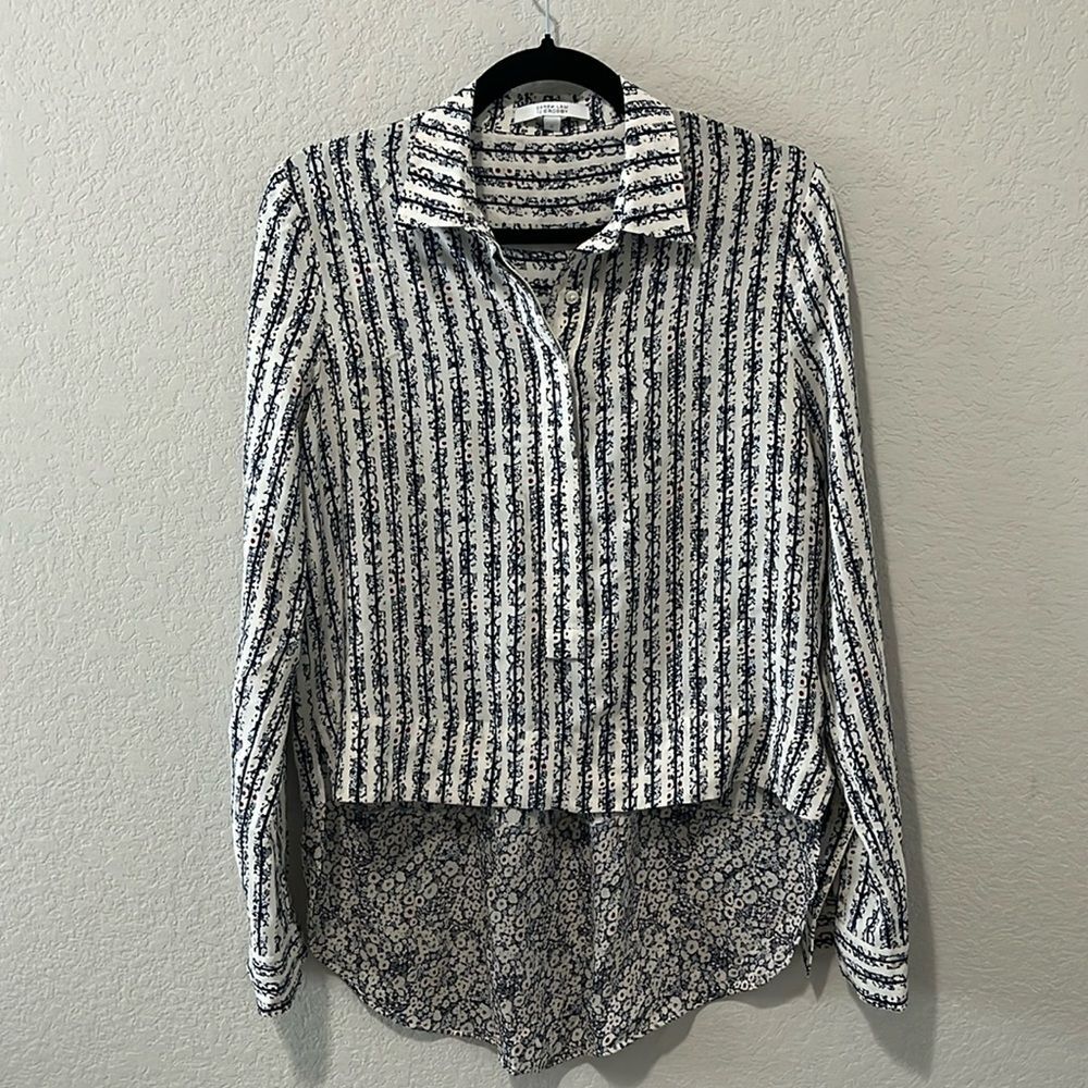 DEREK LAM 10 CROSBY Cream, Navy, Red Printed 100% Silk Long Sleeve Top, Size 2